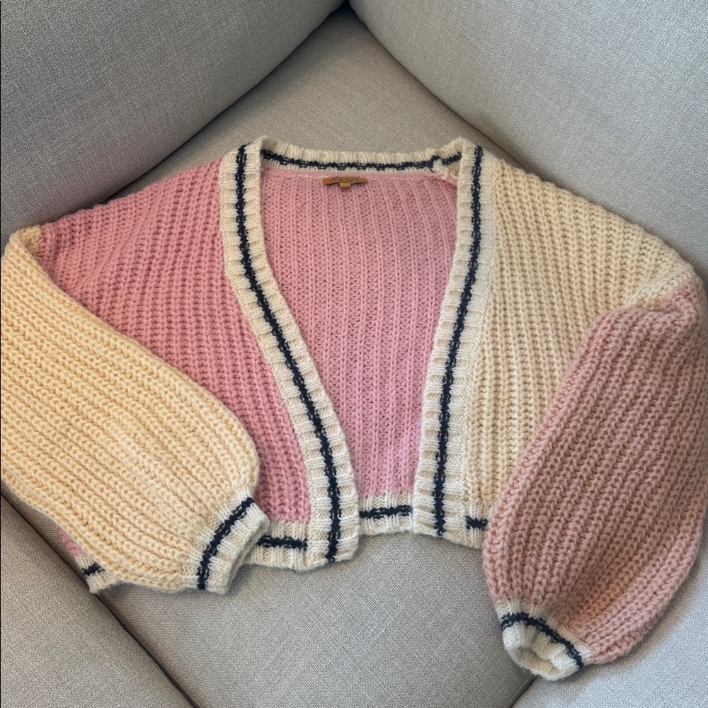 VRG Girl Colorblock Chunky Knit Cardigan XS/S | Pink Cream Oversized Cropped - Picture 4 of 5